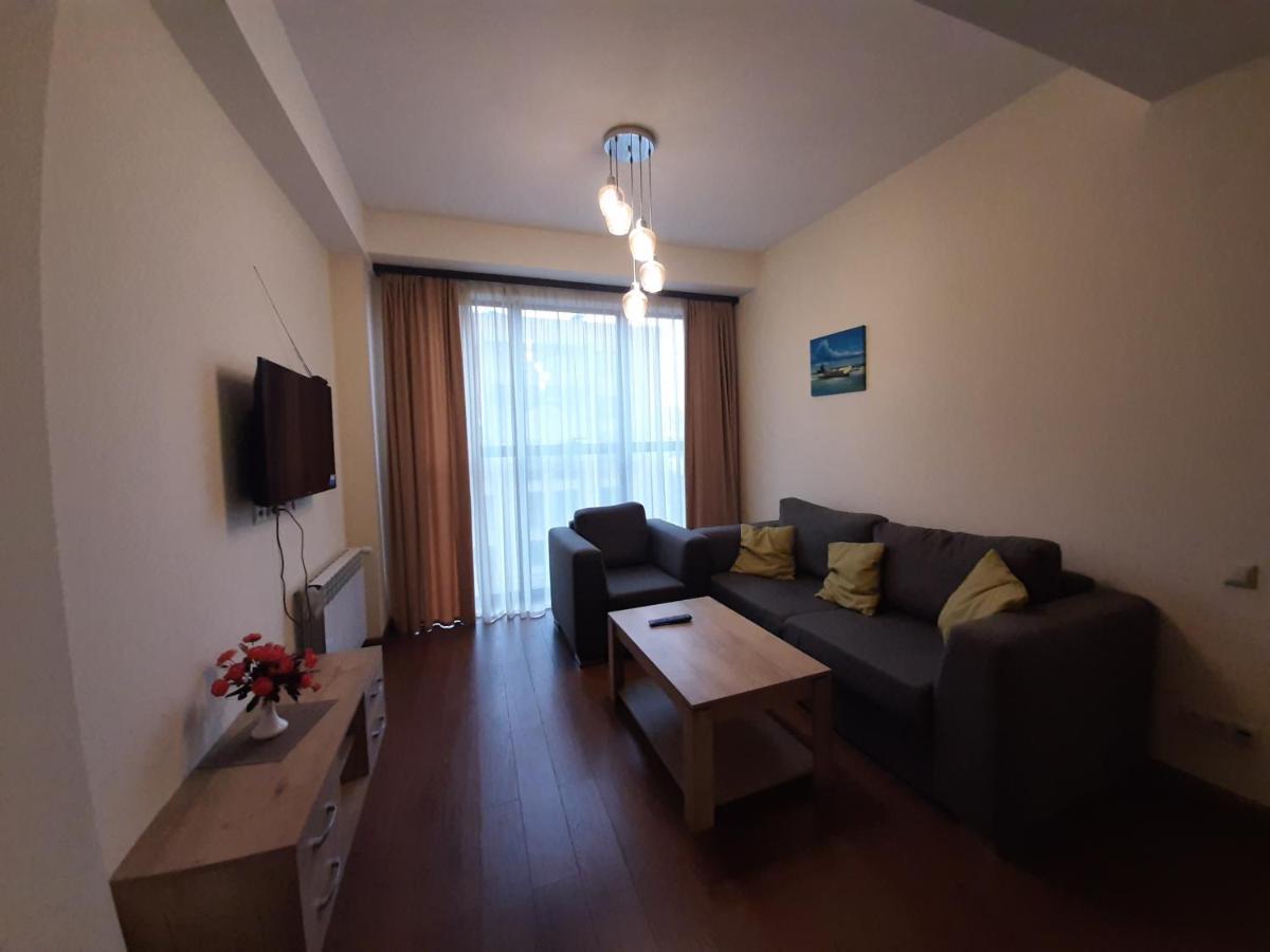 Pride Properties Welcomes You At 17 Buzant St 11-166 Yerevan Armenia Extérieur photo