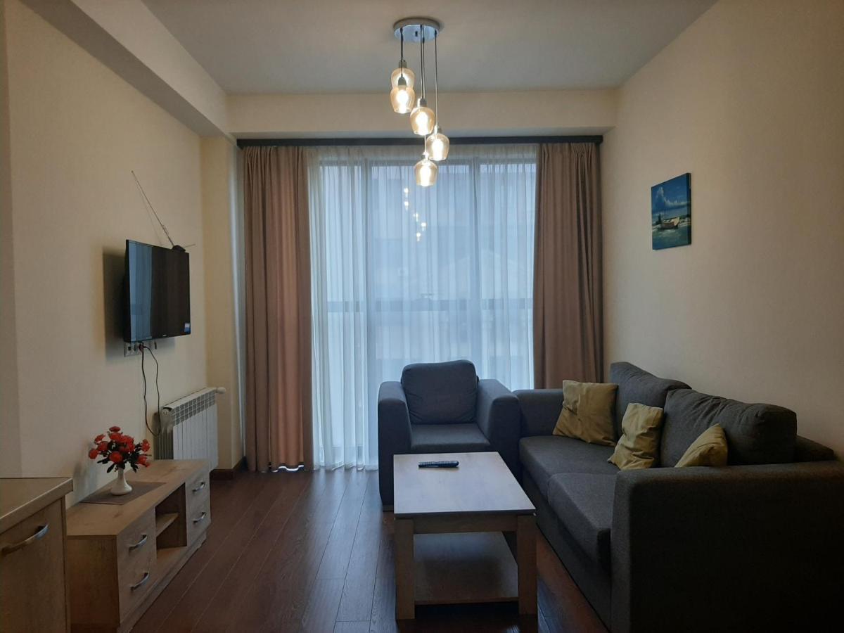 Pride Properties Welcomes You At 17 Buzant St 11-166 Yerevan Armenia Extérieur photo
