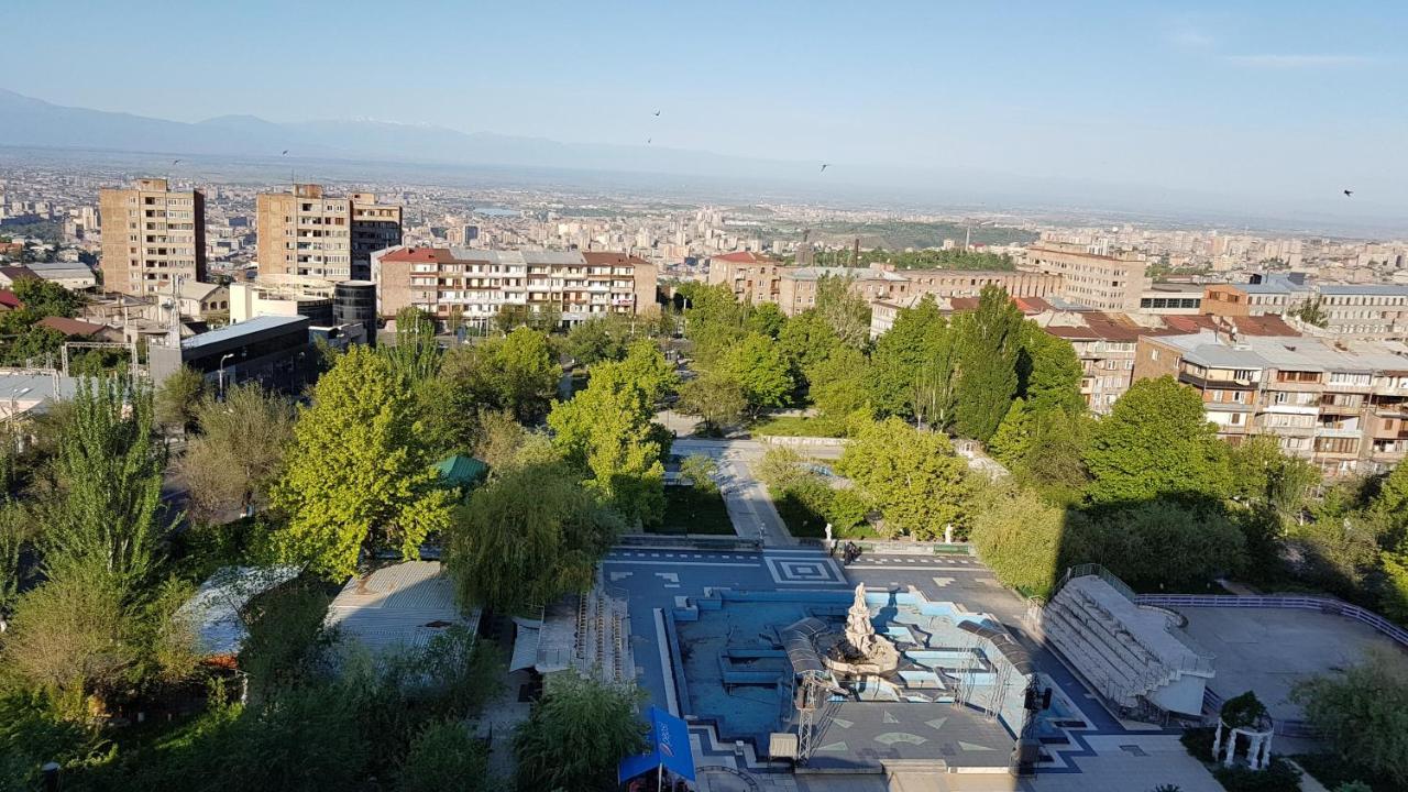 Pride Properties Welcomes You At 17 Buzant St 11-166 Yerevan Armenia Extérieur photo