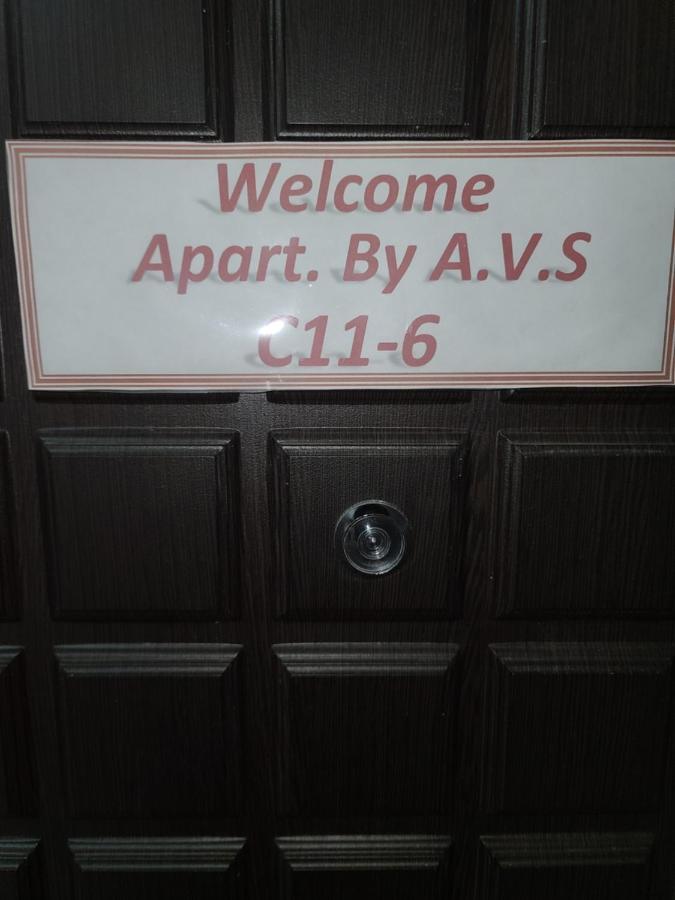 Pride Properties Welcomes You At 17 Buzant St 11-166 Yerevan Armenia Extérieur photo
