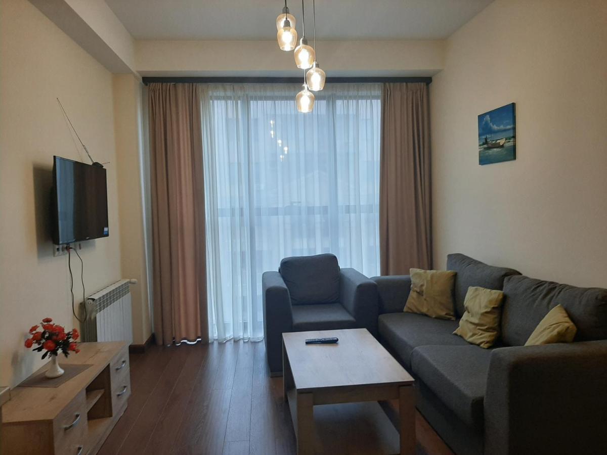 Pride Properties Welcomes You At 17 Buzant St 11-166 Yerevan Armenia Extérieur photo
