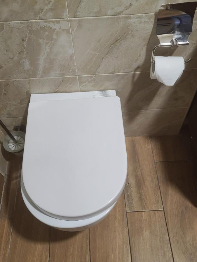 Pride Properties Welcomes You At 17 Buzant St 11-166 Yerevan Armenia Extérieur photo