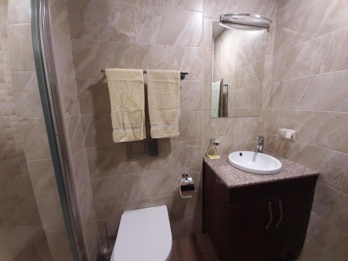 Pride Properties Welcomes You At 17 Buzant St 11-166 Yerevan Armenia Extérieur photo
