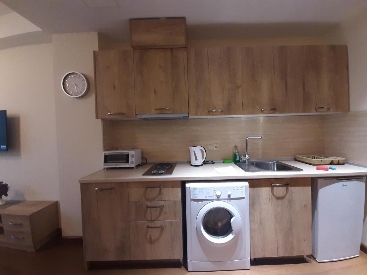 Pride Properties Welcomes You At 17 Buzant St 11-166 Yerevan Armenia Extérieur photo